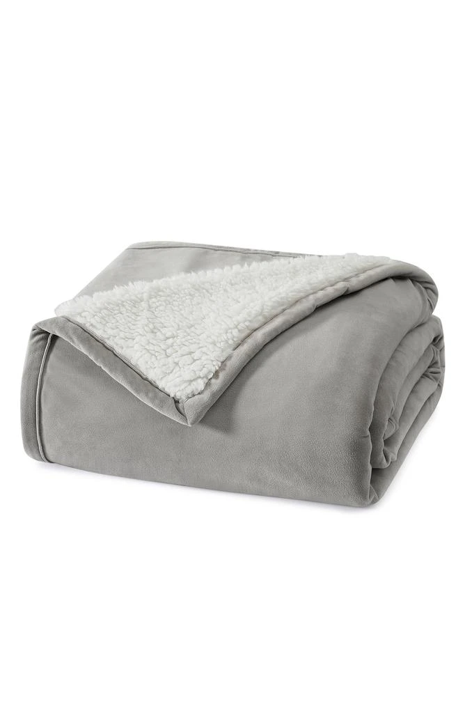 UGG Bliss Fuzzy Throw 1