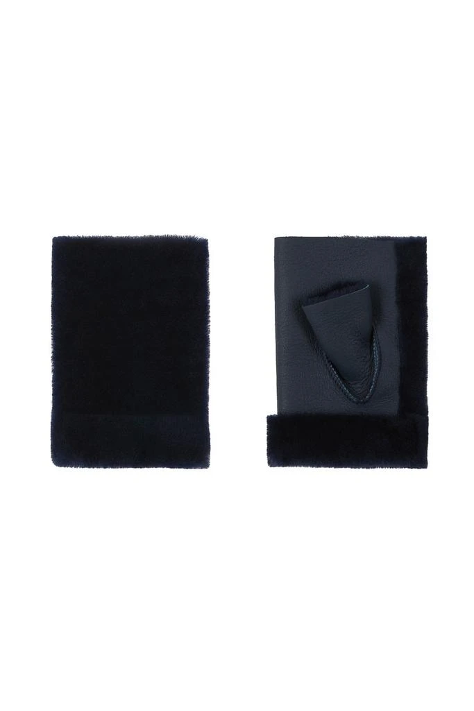 Gushlow & Cole Mini shearling mittens 3