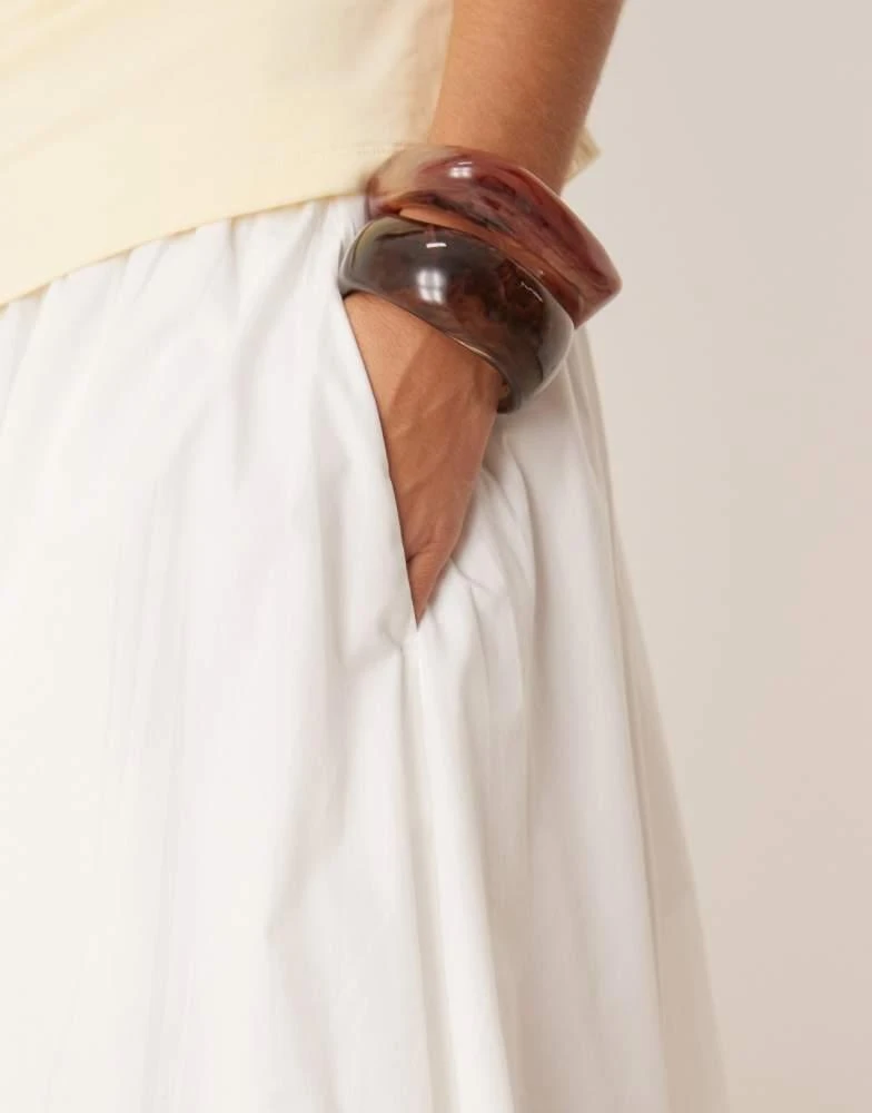 Abercrombie & Fitch Abercrombie & Fitch full maxi skirt with elasticated waist in white 4
