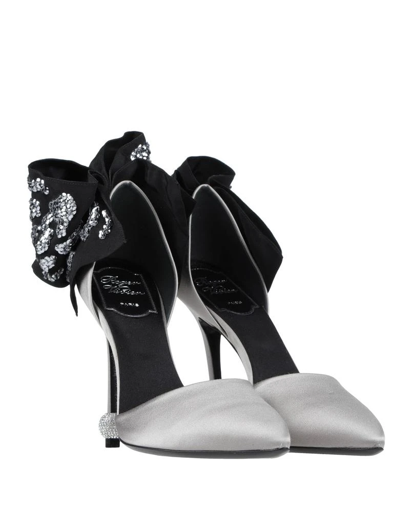Roger Vivier Pump 2