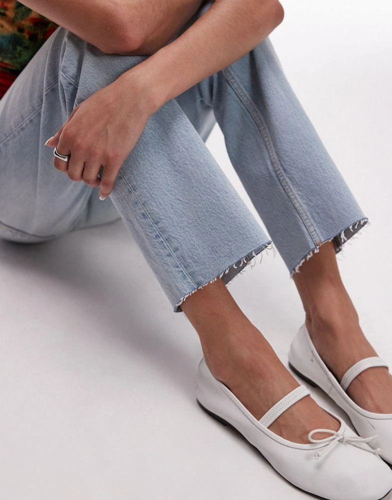 Topshop Topshop cropped mid rise straight jeans with raw hems in summer bleach 5