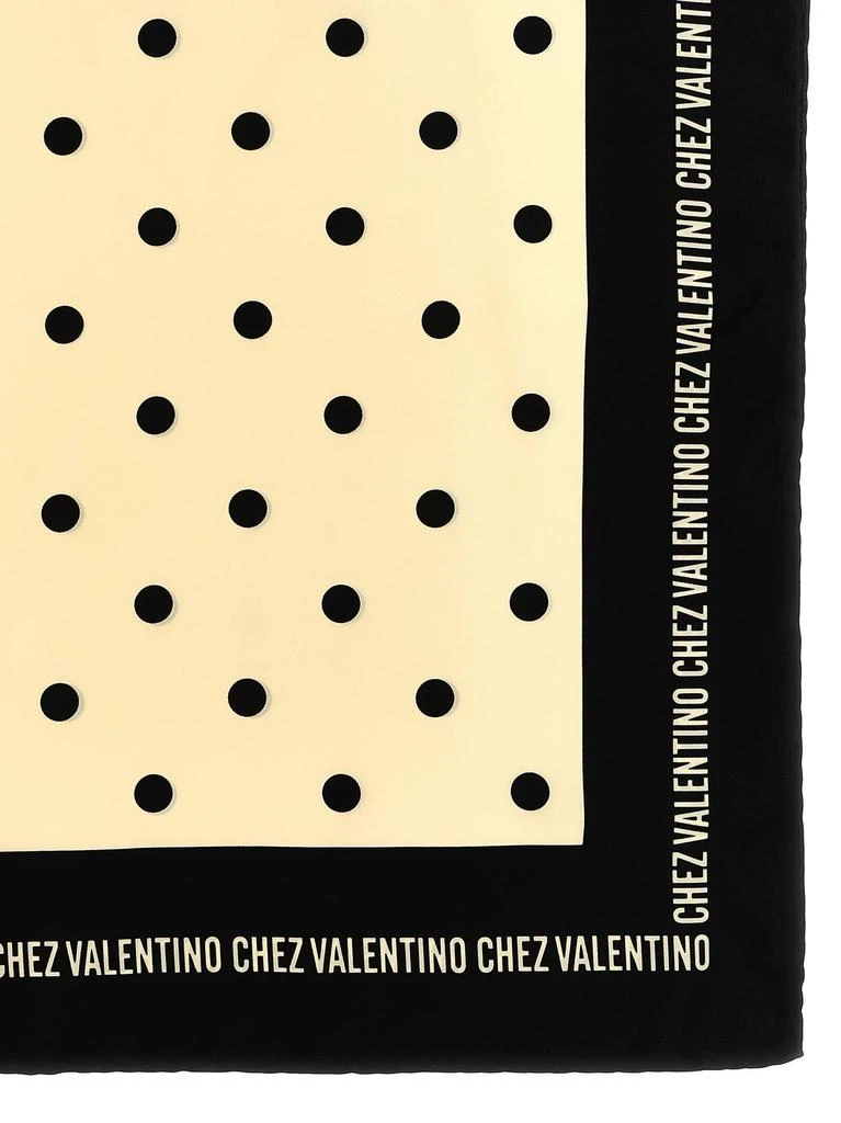 Valentino Women
s Chez Valentino Scarf 2