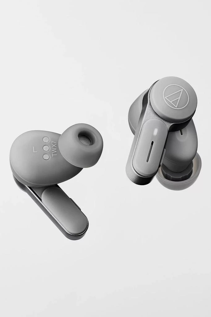 Audio-Technica Audio-Technica ATH-TWX7 Truly Wireless Earbuds 2