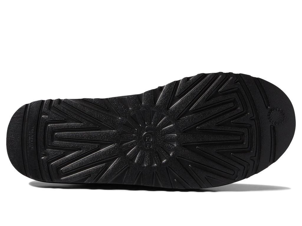 UGG Classic Slip-On 3