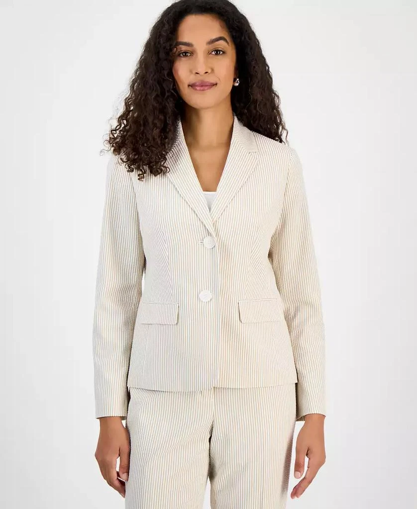 Le Suit Women
s Seersucker Two-Button Notch-Collar 
Mid-Rise Slim Pants Set, Regular 
Petite 3