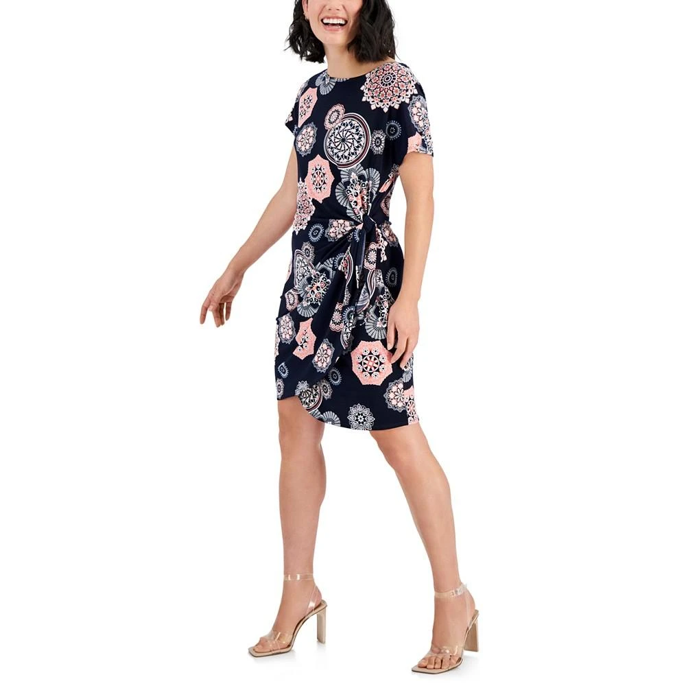 Robbie Bee Petite Printed Round-Neck Short-Sleeve Dress 3