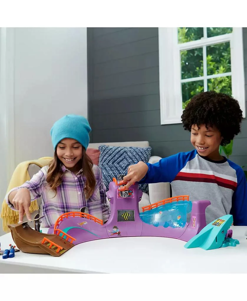 Hot Wheels Skate Octopark Playset, with Exclusive Fingerboard and Skate Shoes 3