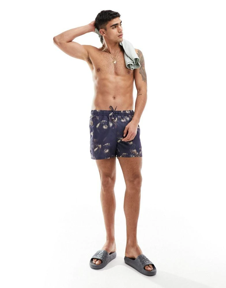 ASOS ASOS DESIGN swim shorts in short length in floral print 3