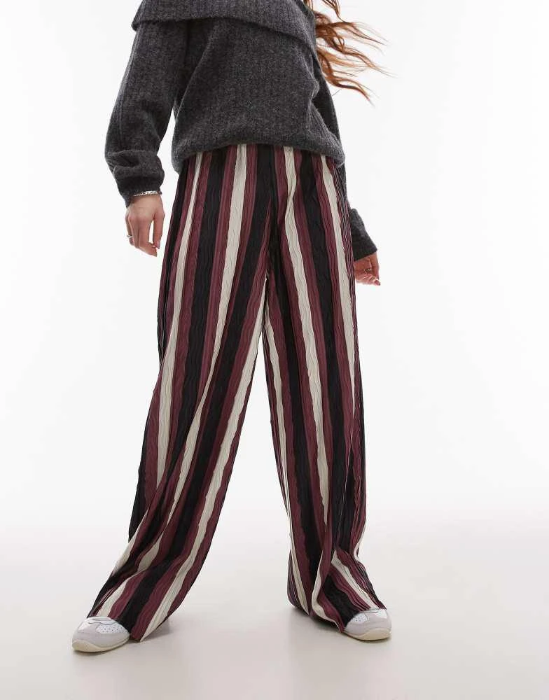 Topshop Topshop stripe plisse wide leg trouser in burgundy 2