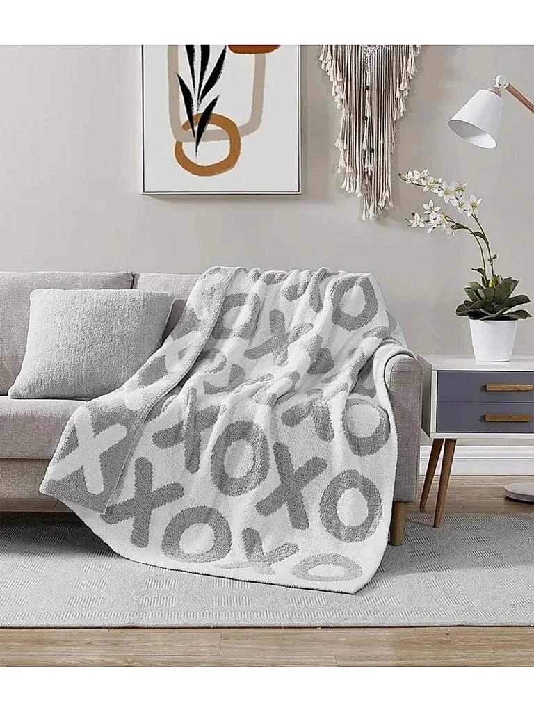 Sunday Citizen XOXO Throw 3