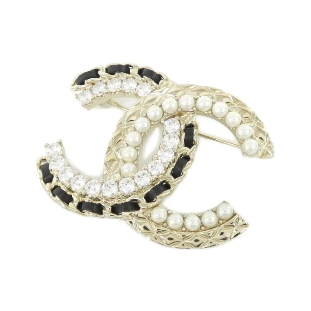 Chanel gold Leather Brooch (Pre-Owned)