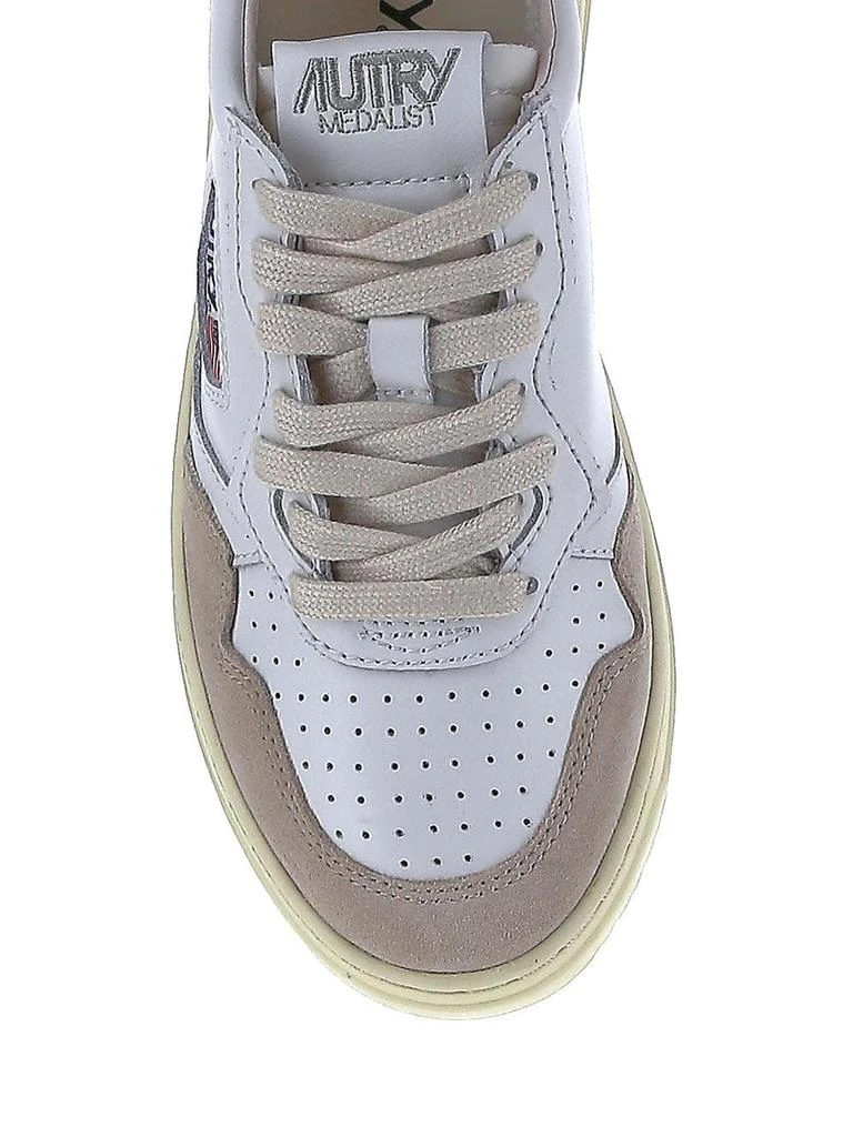 Autry Medalist Low Sneakers 4