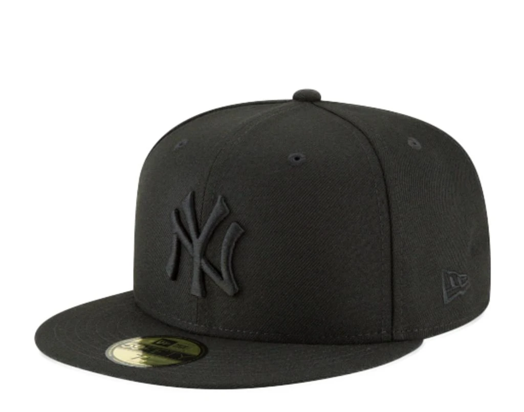 New Era 59Fifty MLB New York Yankees Blackout Basic Fitted Hat 11591128 1