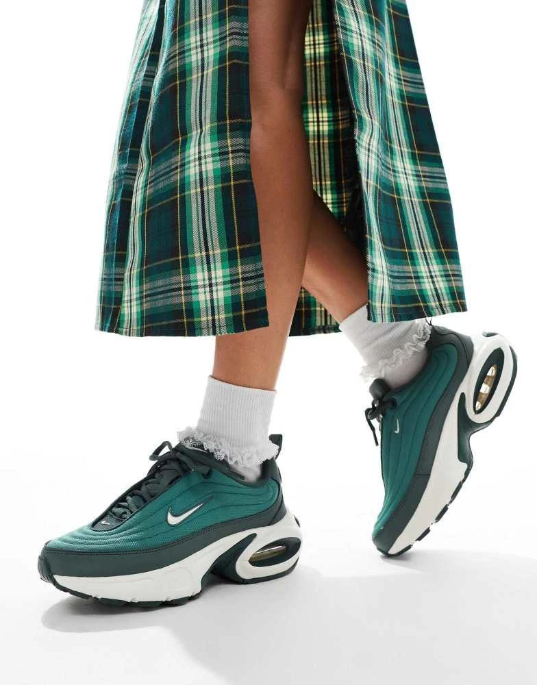 NIKE Nike Air Max Portal unisex trainers in dark green and white 1