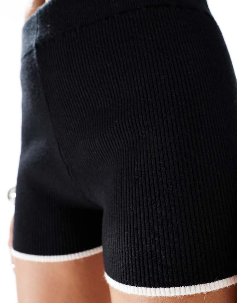 Kiss The Sky Kiss The Sky micro shorts in black 5