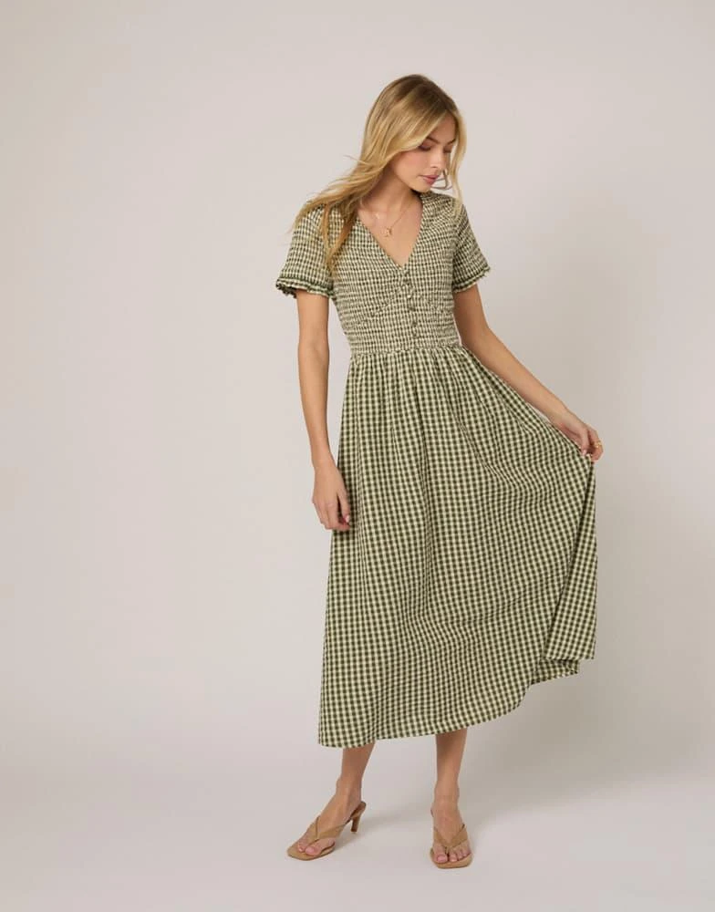 Nobody's Child Nobody's Child Eliza v-neck short sleeve midi dress in green  gingham - Dresses & Skirts - Free Shipping - BeyondStyle