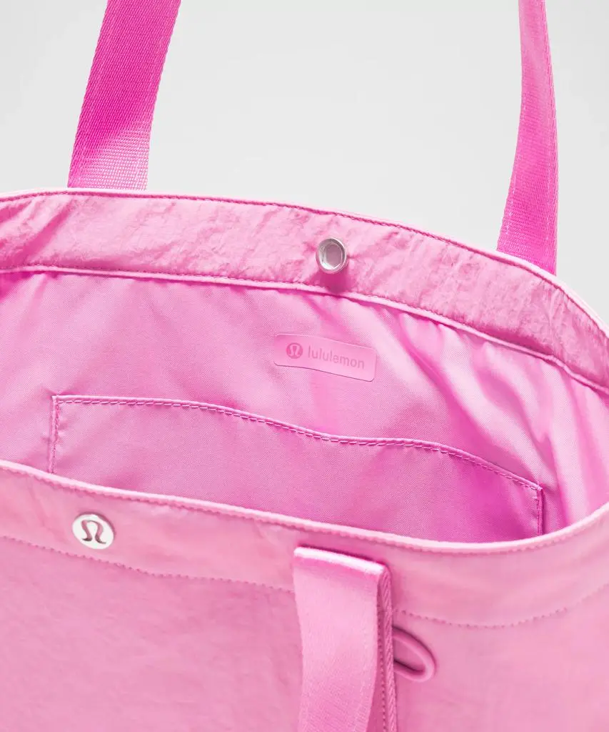 Lululemon Daily Multi-Pocket Tote Bag 20L - Tote Bags - Compare Prices from 8+ Stores - BeyondStyle Lululemon Daily Multi-Pocket Tote Bag 20L - Tote Bags - Compare Prices from 8+ Stores - BeyondStyle
