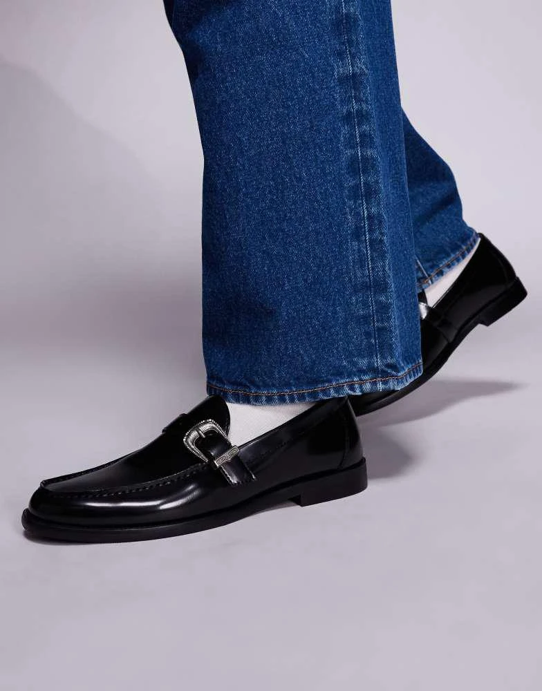 Steve Madden Men display picture 2
