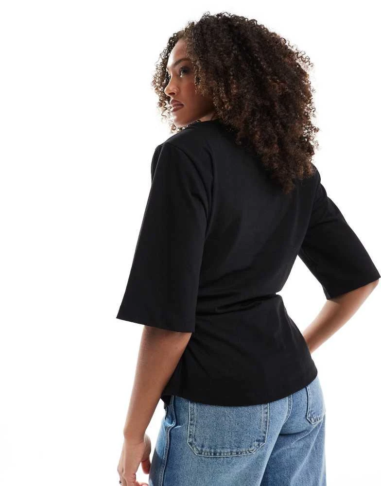 ASOS ASOS DESIGN shoulder pad cinch waist t shirt in black 4