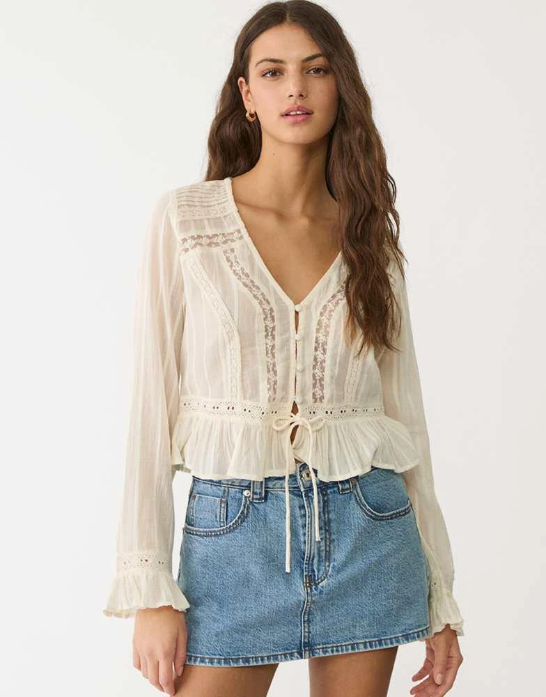 Stradivarius Stradivarius D62 denim skort in light blue 1