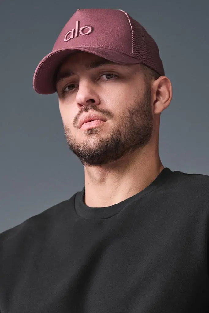 Alo District Trucker Hat - Burgundy Truffle - Hats - Free Shipping -  BeyondStyle