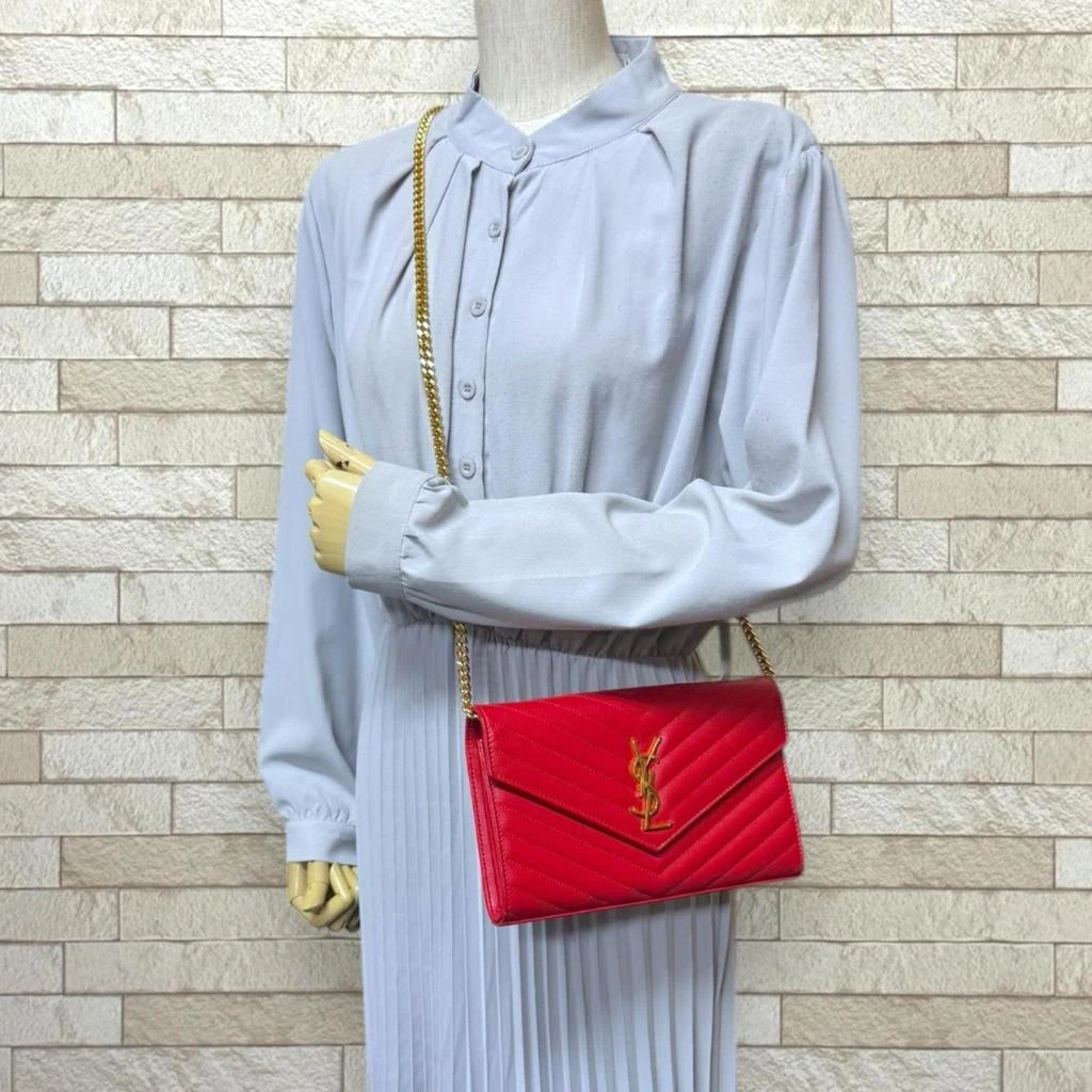 Yves Saint Laurent Leather Chain/Shoulder Wallet (Pre-Owned) 2