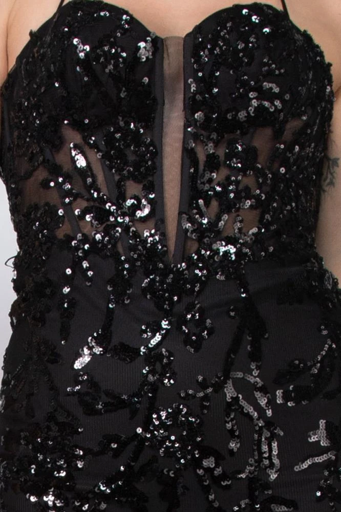 TRUEDAMES Embroidered Plunging Neckline Gown 3