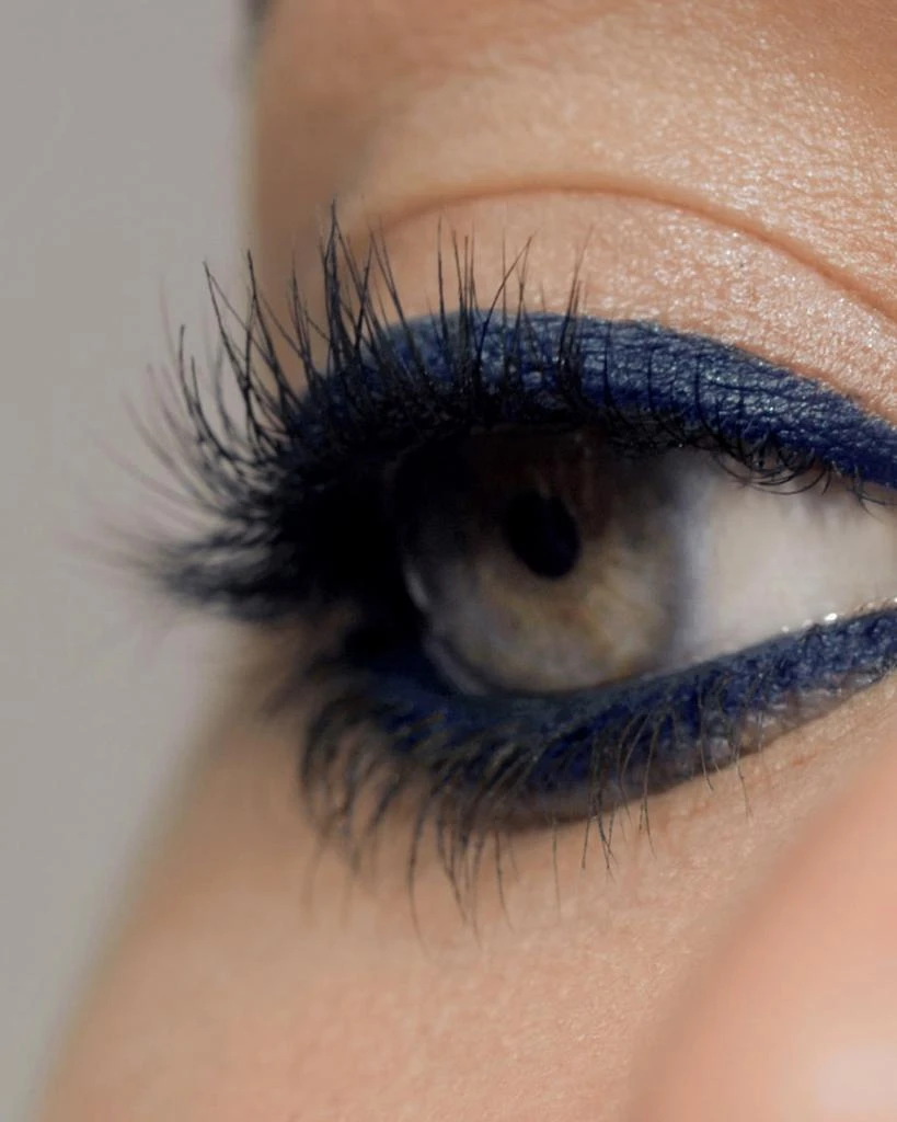 Victoria Beckham Satin Kajal Liner 3