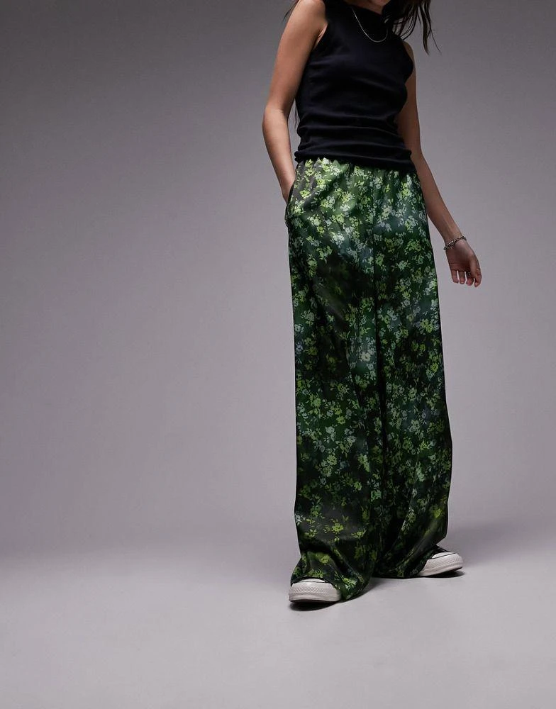 Topshop Topshop satin print wide leg pull on trouser in green 3