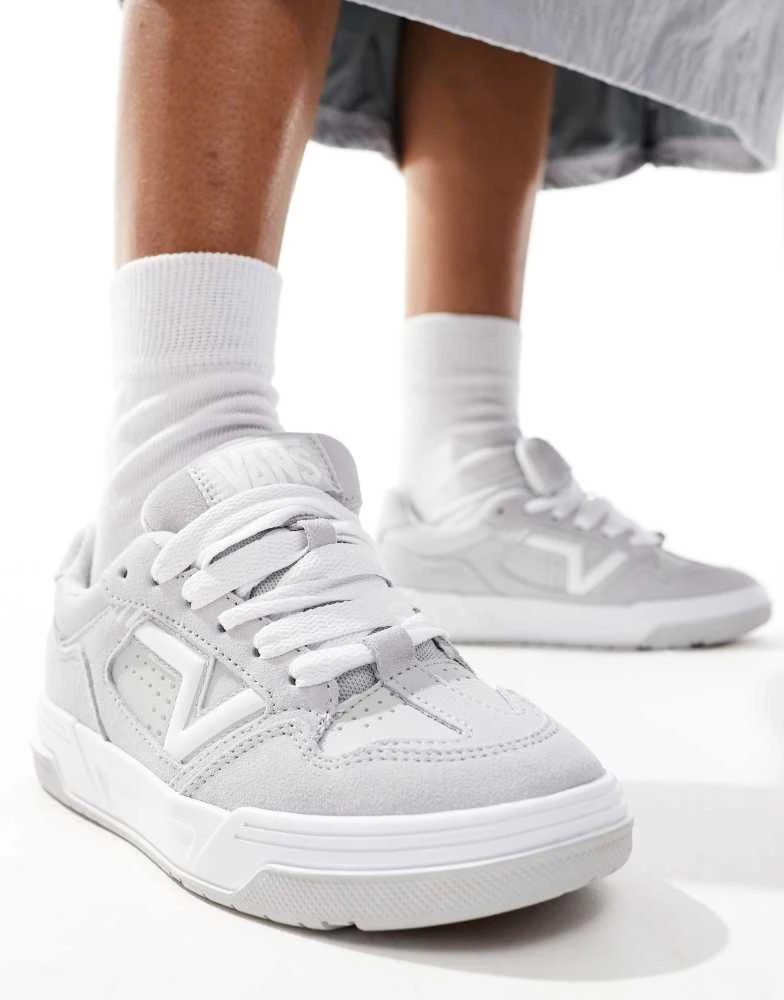 Vans Vans upland chunky suede trainers in grey 5
