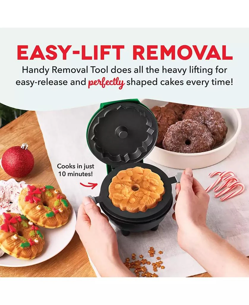 Dash Mini Wreath Bundt® Cake Maker 3