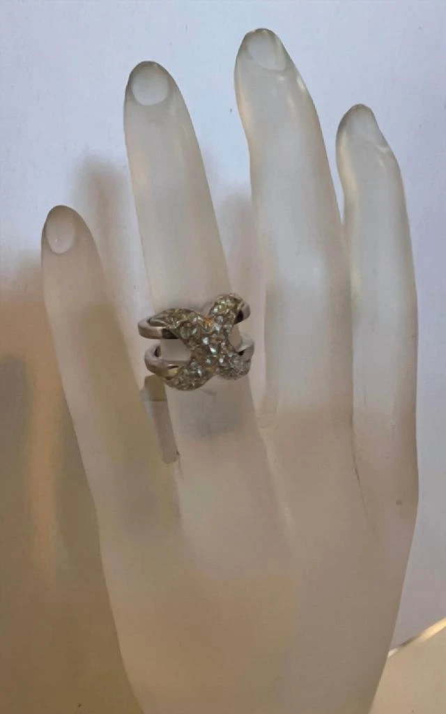 Sonya
s Sonya
S - X Shaped Ring