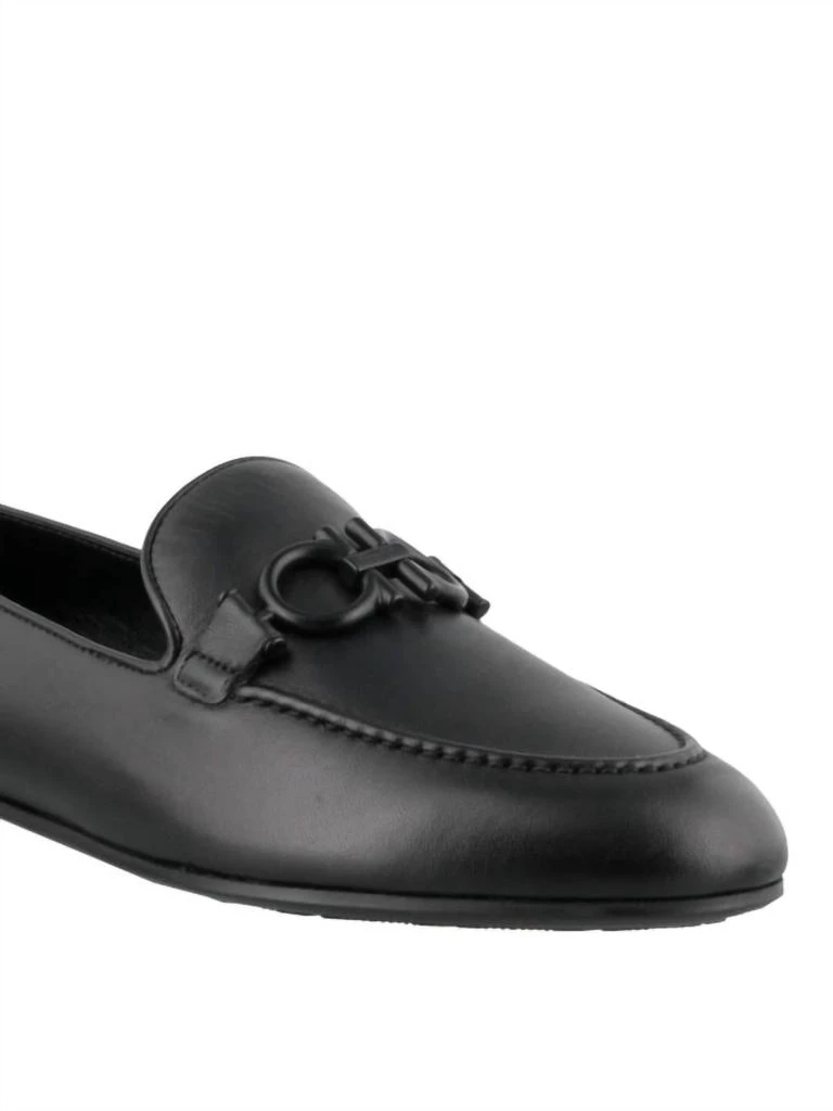 Salvatore Ferragamo Women
s Trifoglio Gancini Moccasins Loafers In Black 2
