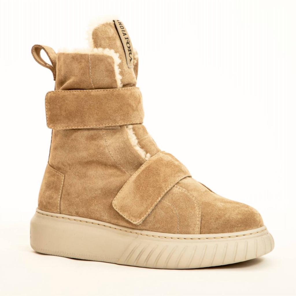 Andia Fora Andia Fora - Women's Shearling Boot