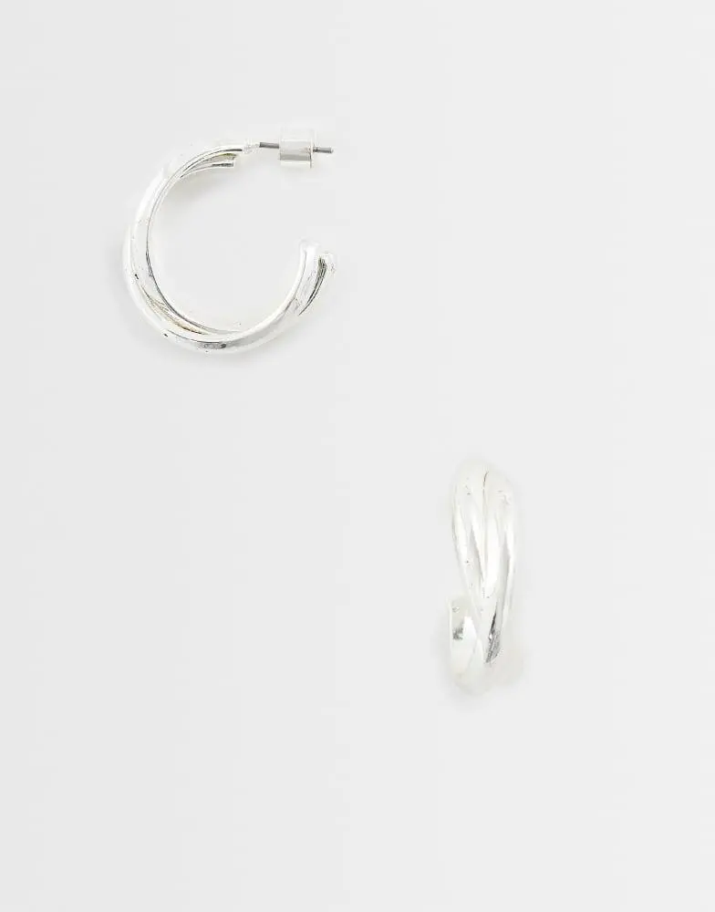 Mango Mango cross over stud earring in silver