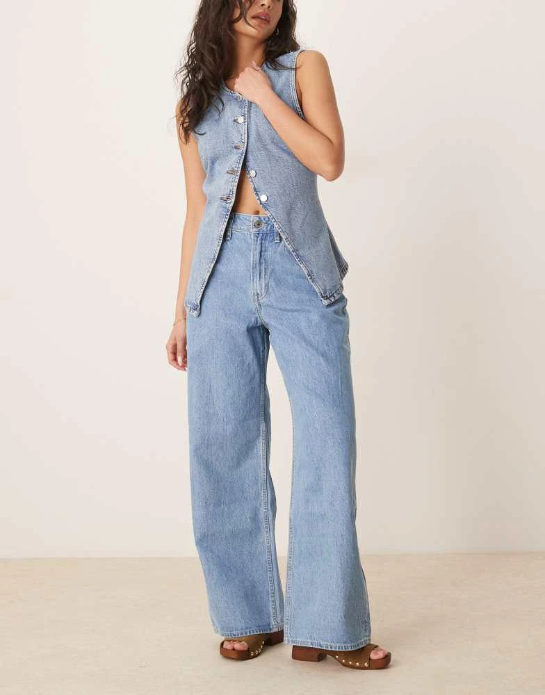 Abercrombie & Fitch Abercrombie & Fitch curve love high rise wide leg jeans in medium wash 1