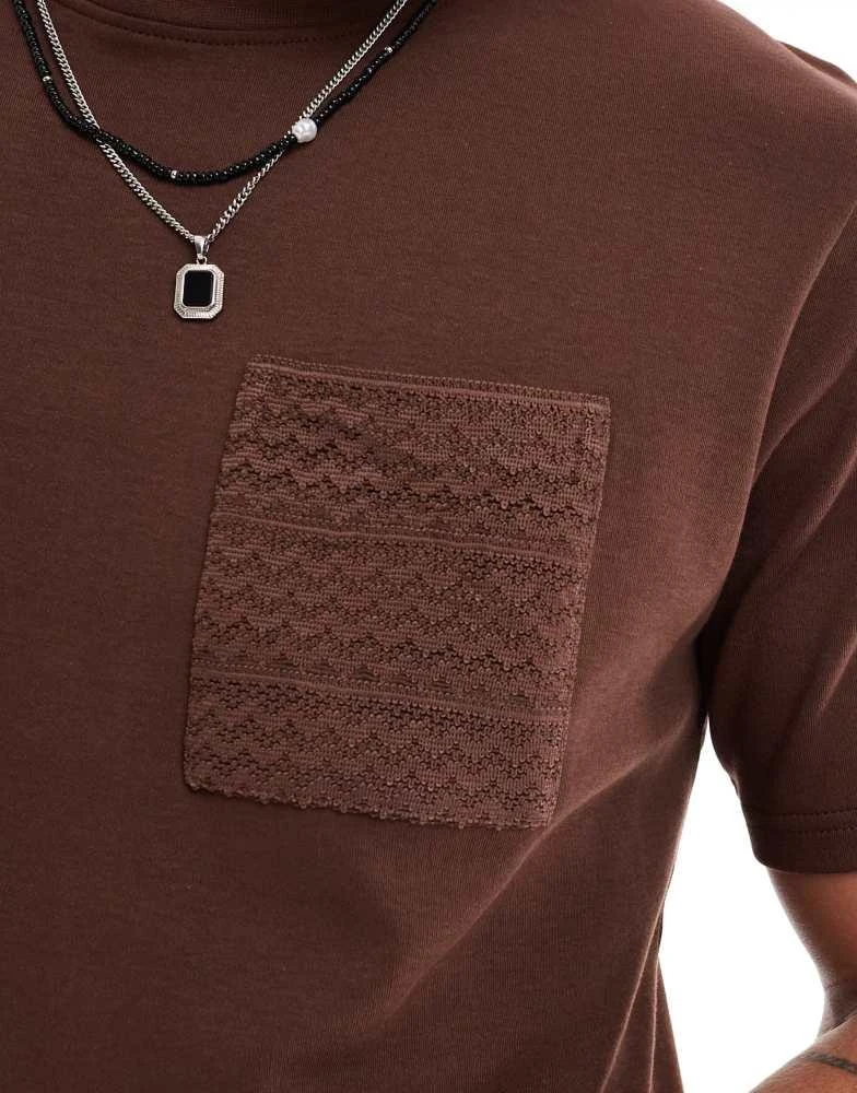 Threadbare Threadbare t-shirt with pocket in light brown 3