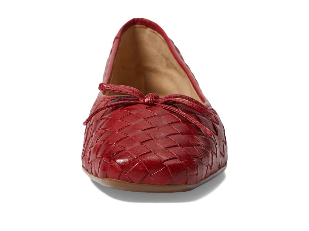 Bernardo Gwynn Woven 2