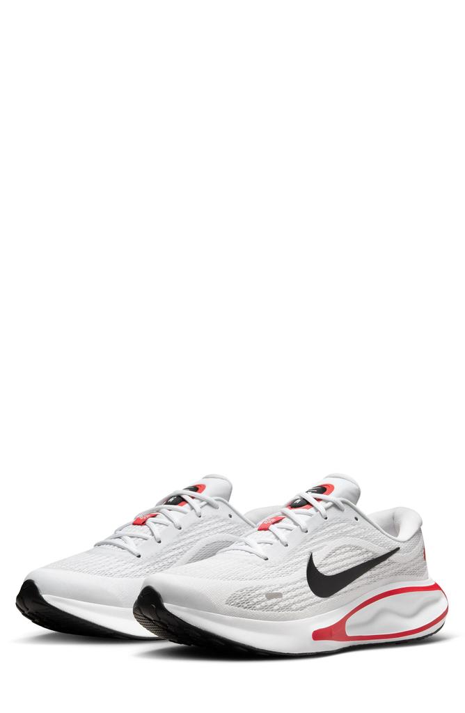 NIKE Journey Road Runner Sneaker