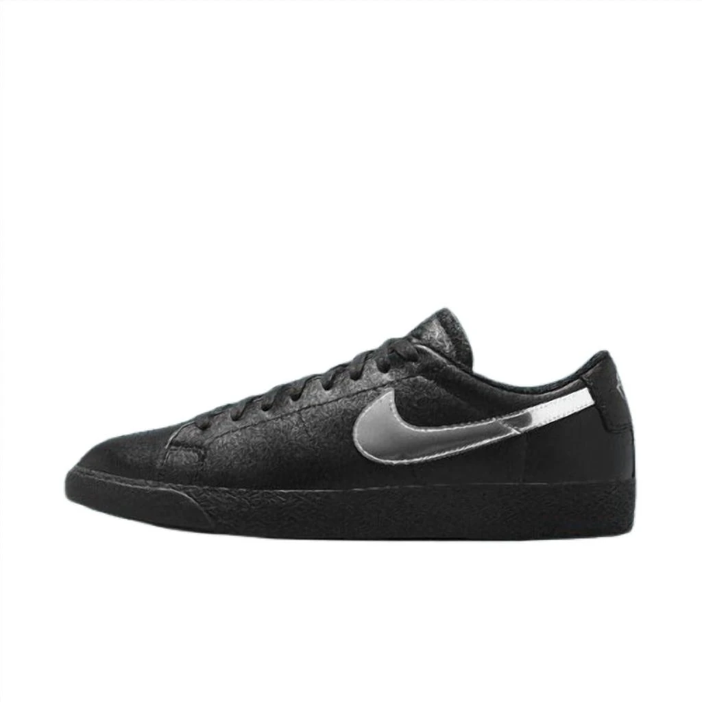 NIKE Men
s Zoom Blazer Low X Dancer Skateboard Shoe In Black/metallic Silver-Black 2