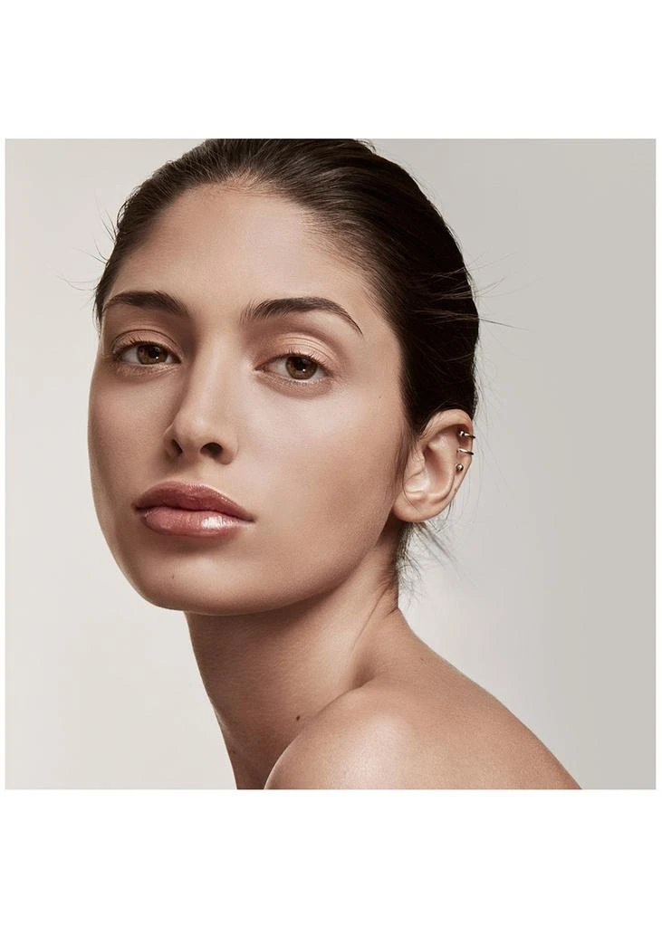 Fenty Beauty Pro Filt'r Instant Retouch Concealer 210 4