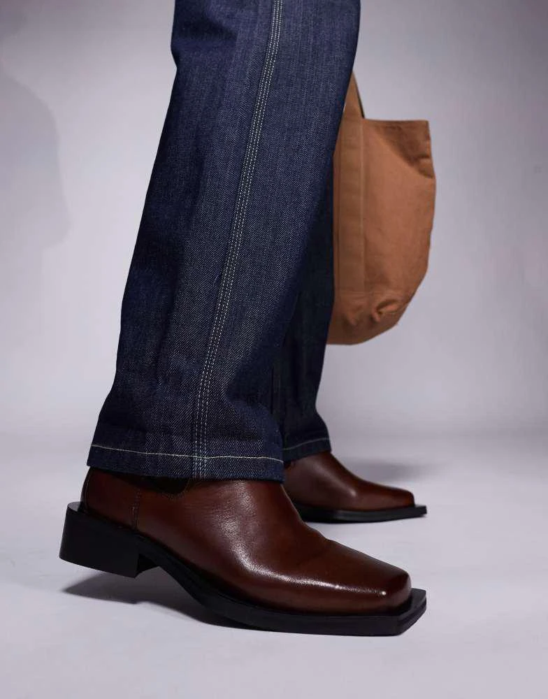 ASOS ASOS DESIGN heeled chelsea boots in brown leather with square toe 3