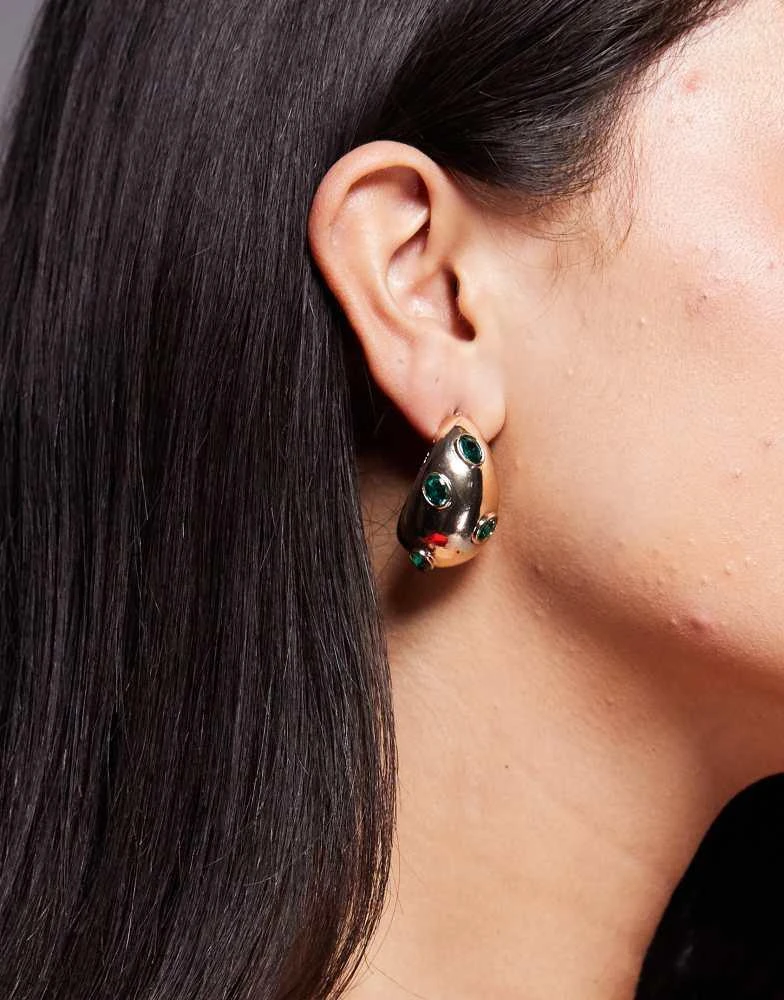 8 Other Reasons 8 Other Reasons chunky hoop earrings with greenjewels in 18k gold plated 3