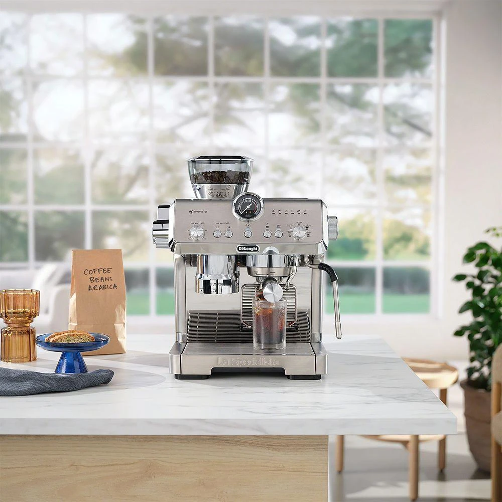 De'Longhi La Specialista Opera Espresso Machine with Cold Brew 10