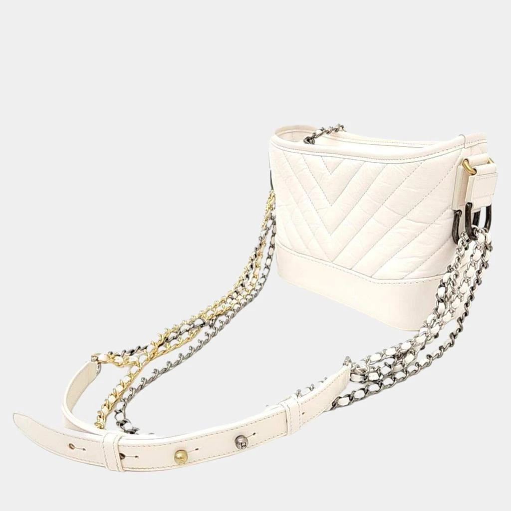 Chanel Chanel White Leather Chevron Gabrielle Small Hobo Bag 2