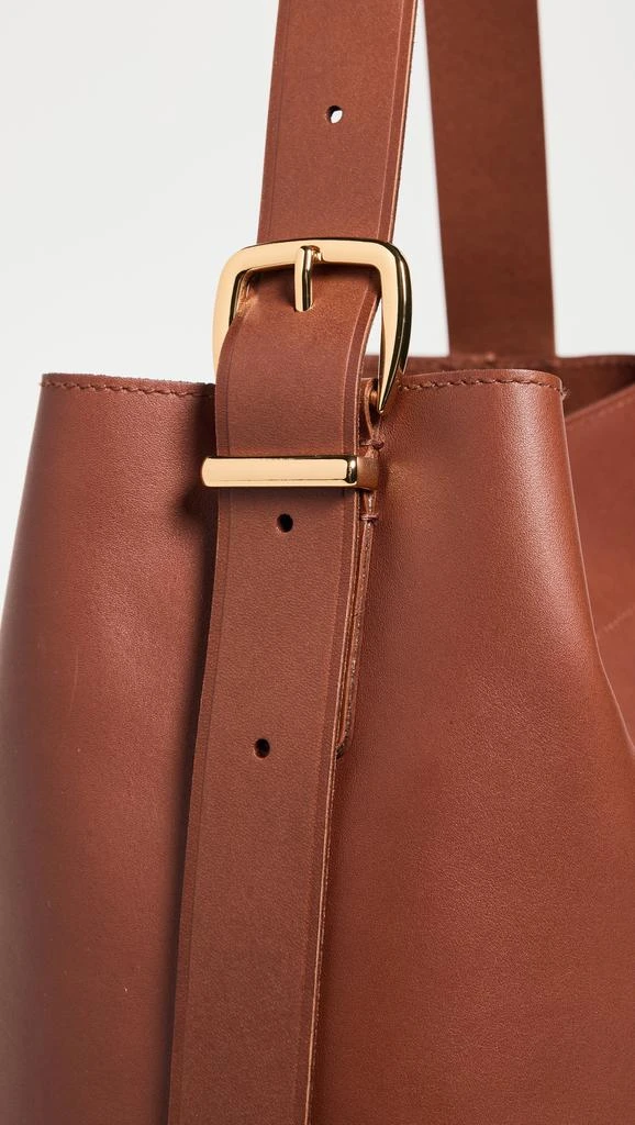 Madewell The Essential Bucket Tote in Leather 4