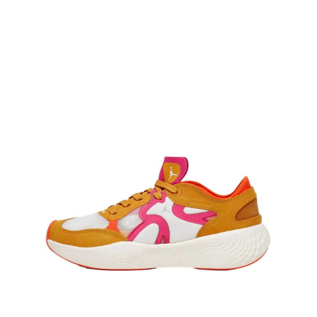 women's jordan delta