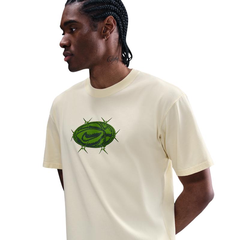 tee shirt nike foot locker