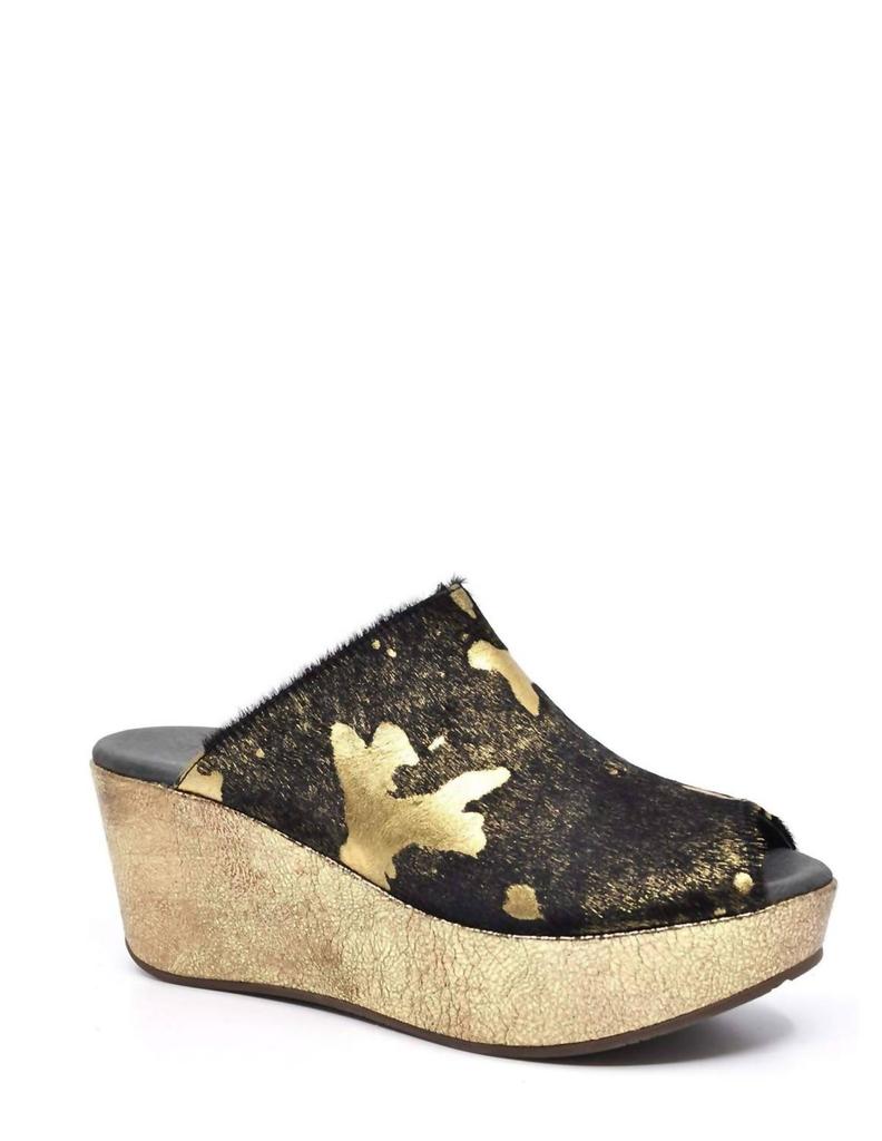 CHOCOLAT BLU Yiona Wedge Sandals In Black Gold Calf Hair