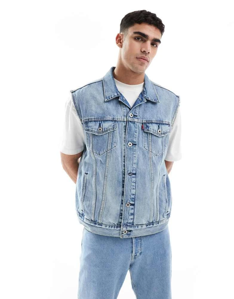 Levi's Levi's relaxed trucker denim vest  in light wash 1